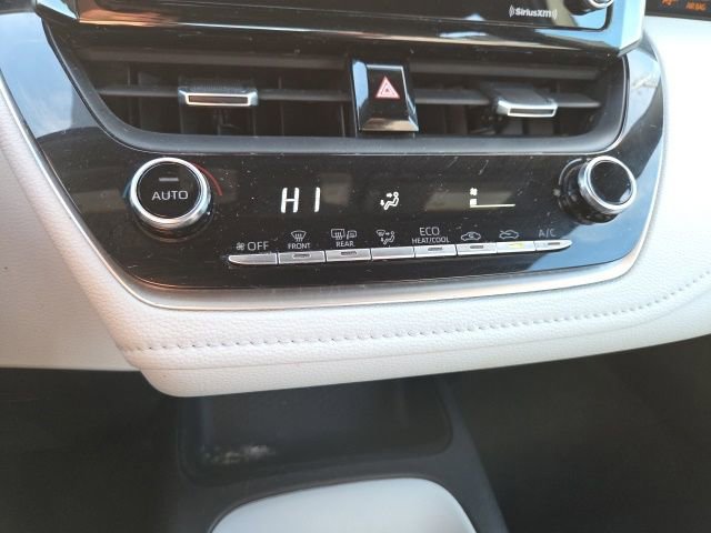 Used 2022 Toyota Corolla SE image 16