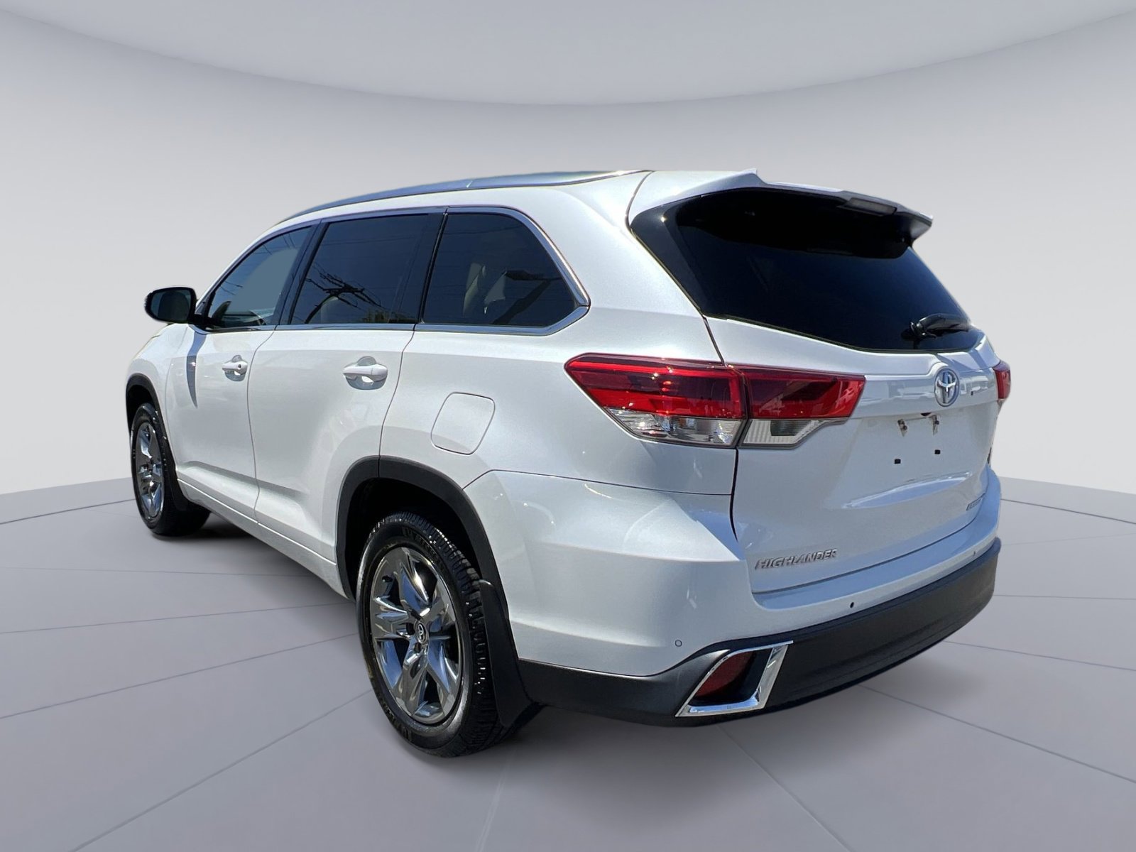 Used 2019 Toyota Highlander Limited Platinum image 7
