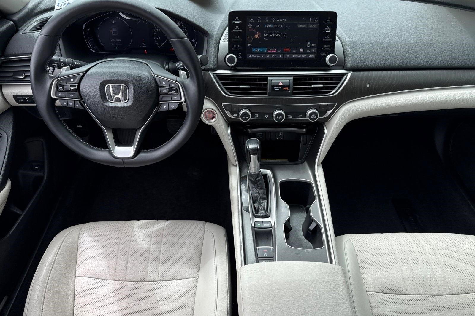 Used 2018 Honda Accord Touring image 26