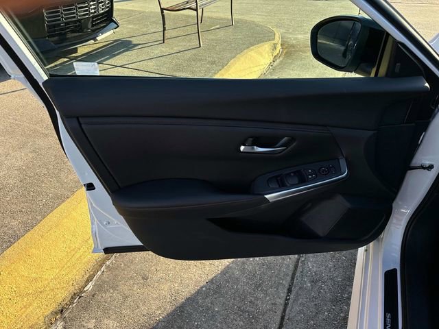 New 2025 Nissan Sentra SR w/ Lighting Package image 11