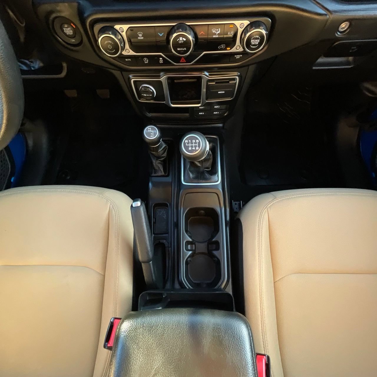 Used 2023 Jeep Wrangler Sport AWD/4WD image 19