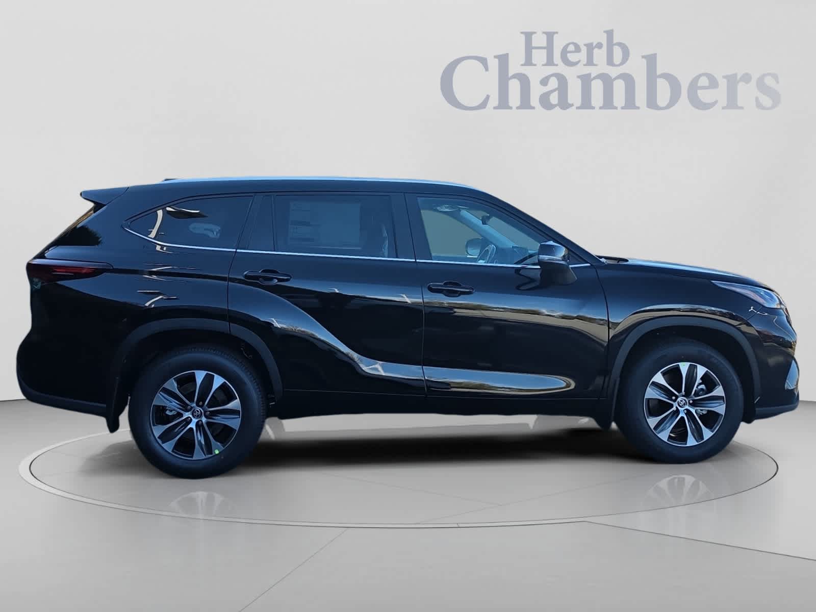 New 2026 Toyota Highlander XLE AWD/4WD image 12