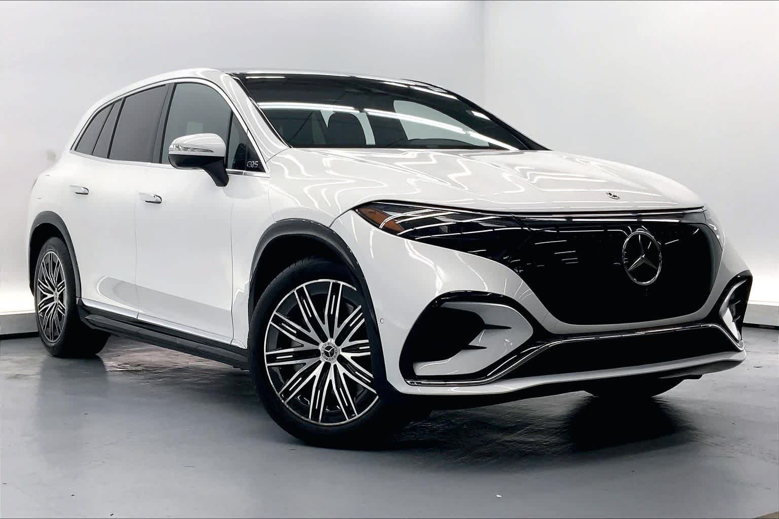 Certified 2023 Mercedes-Benz EQS 580 4MATIC SUV image 7