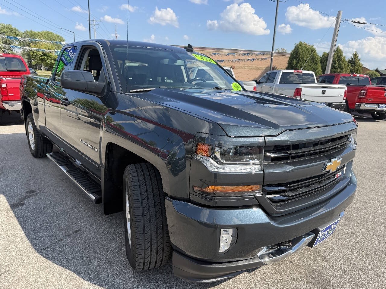 Used 2018 Chevrolet Silverado 1500 LT w/ All Star Edition AWD/4WD image 3