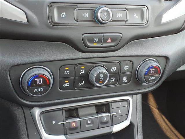 Used 2023 GMC Terrain SLE w/ Driver Convenience Package image 6