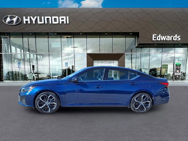 Used 2023 Nissan Altima 2.5 SR image 3