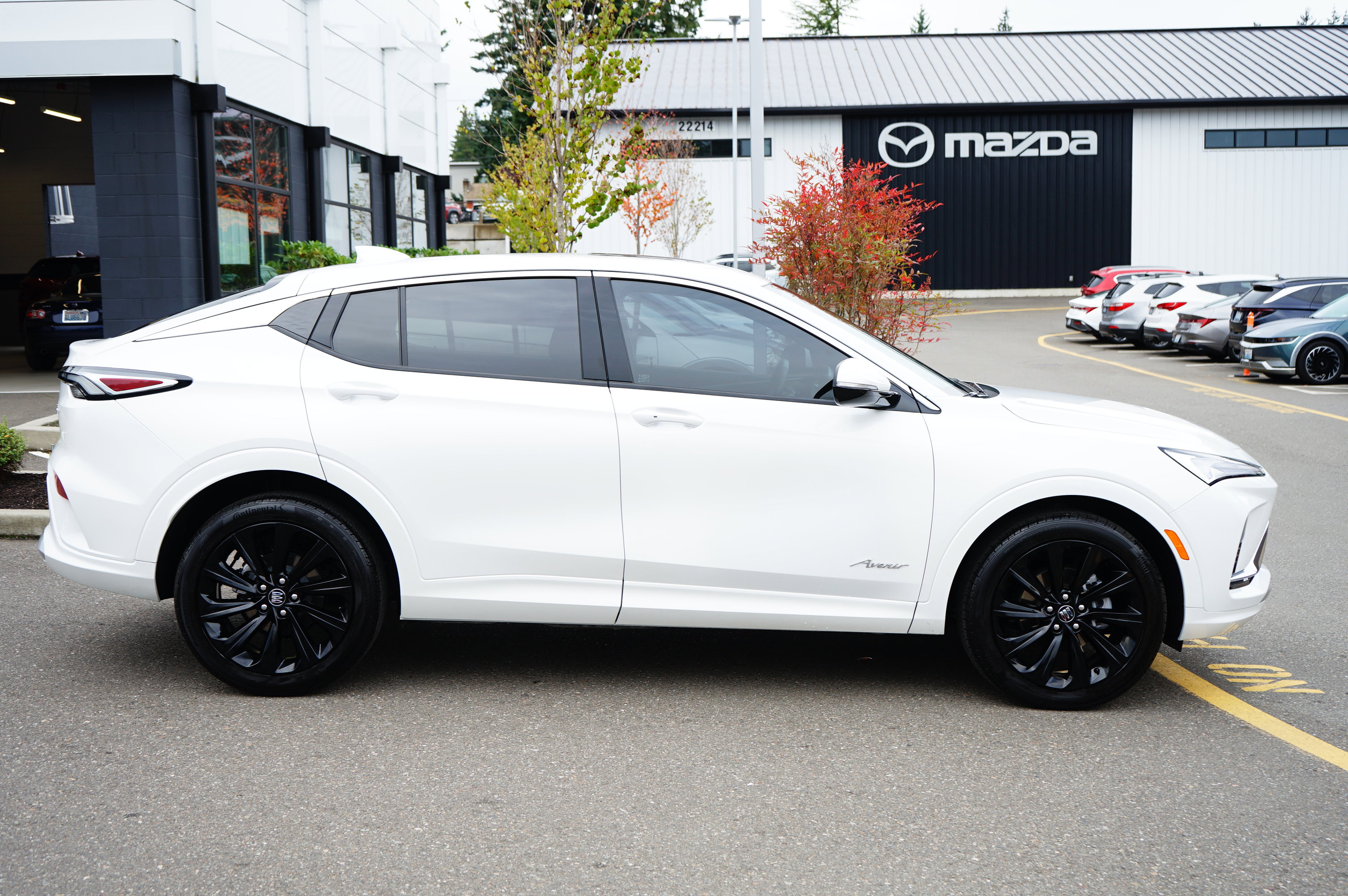 Used 2024 Buick Envista Avenir image 2