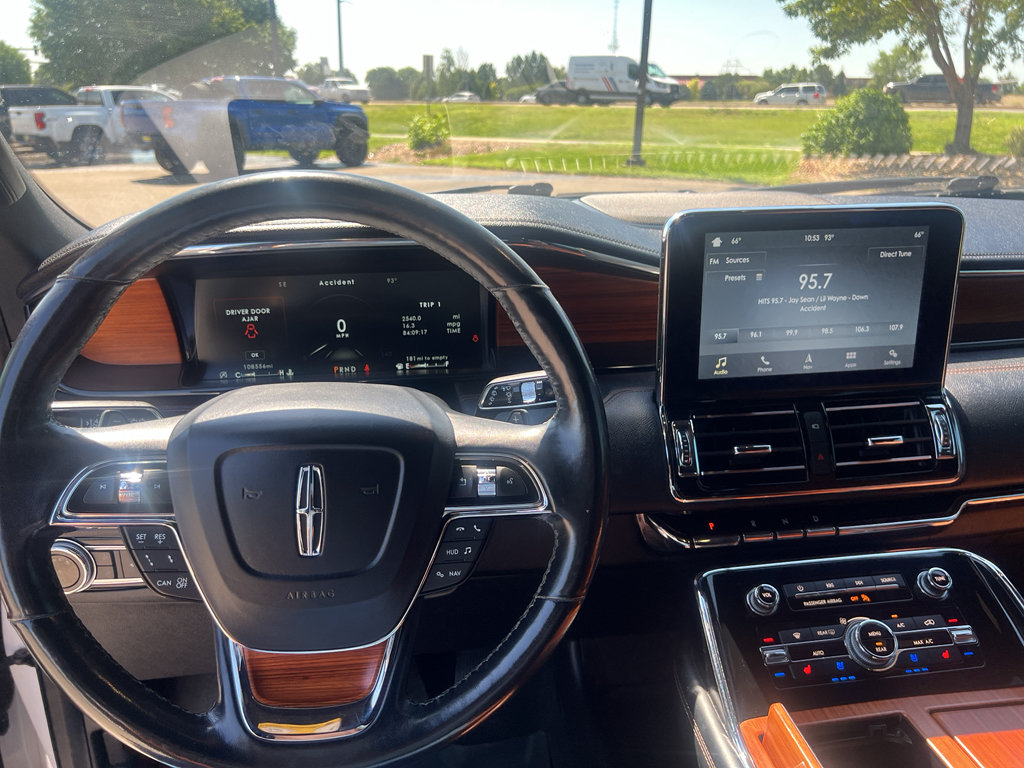 Used 2019 Lincoln Navigator Reserve w/ Cargo Package AWD/4WD image 30