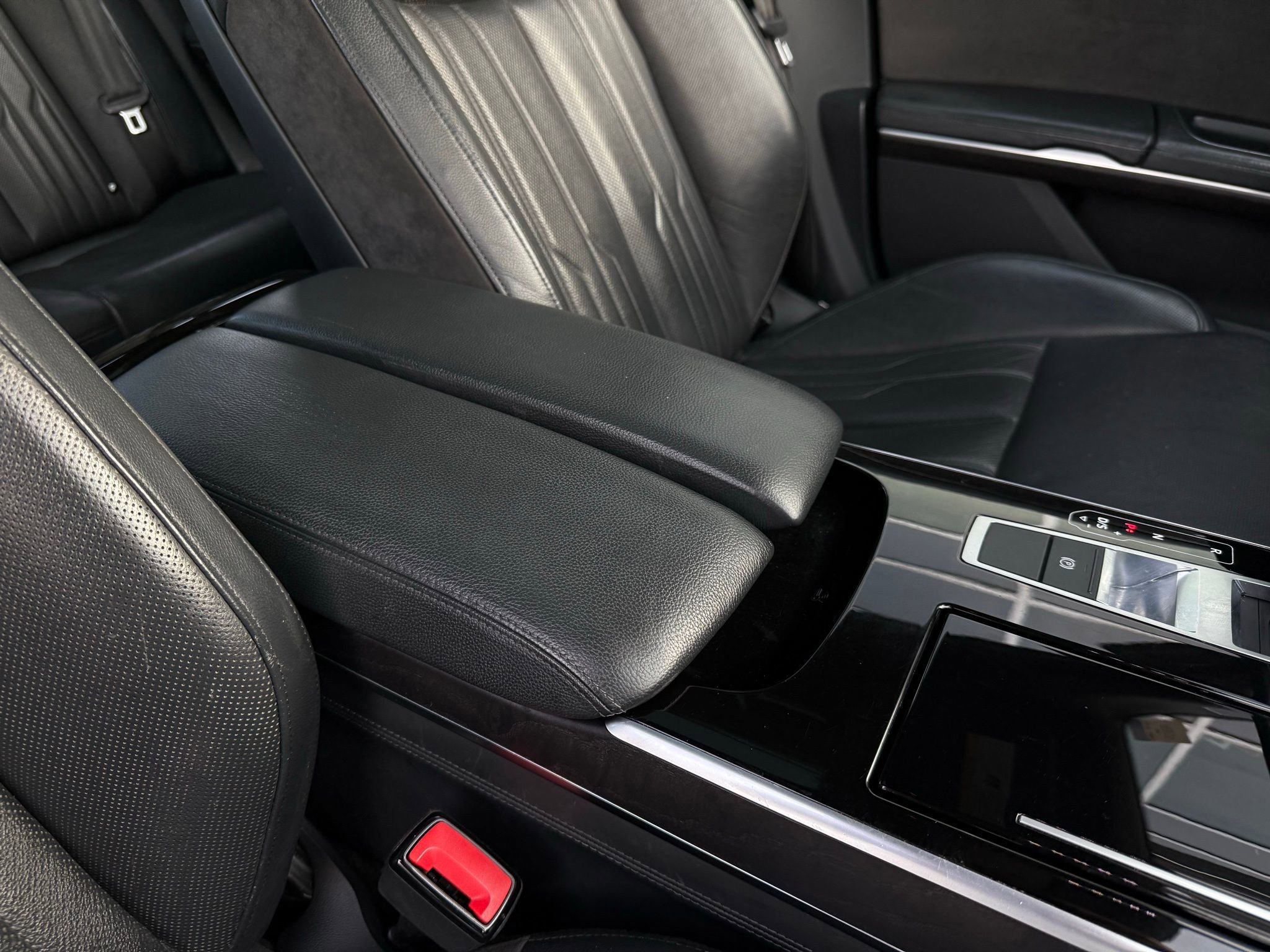 Used 2019 Audi A8 L 3.0T w/ Executive Package image 26