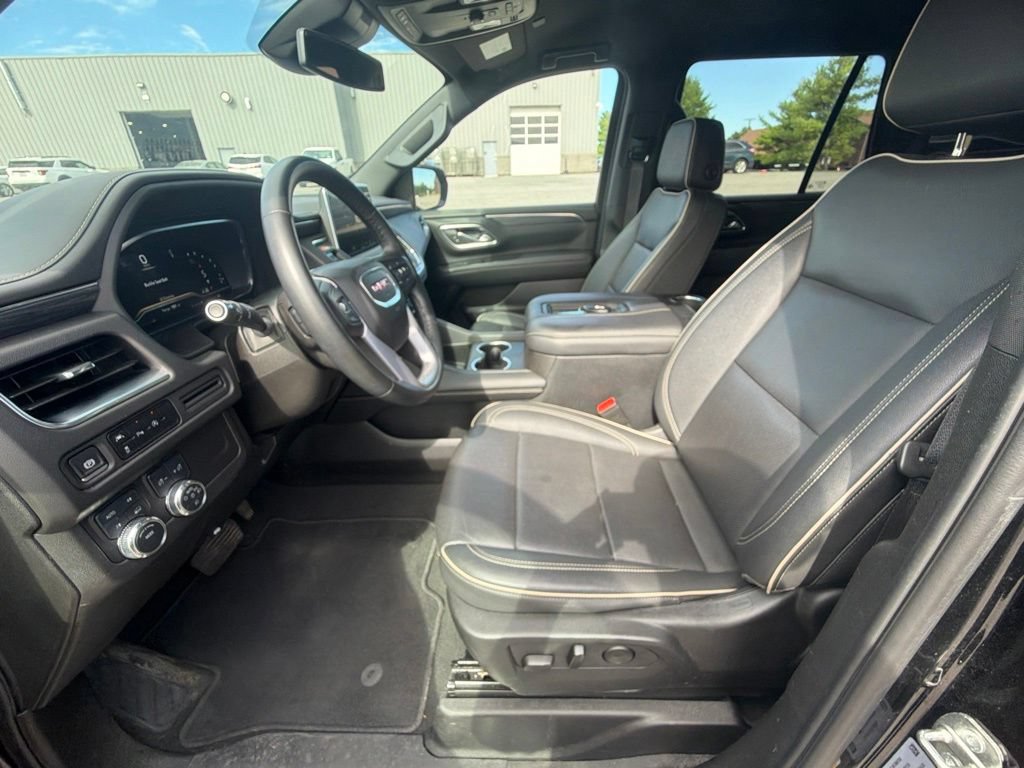 Used 2024 GMC Yukon SLT AWD/4WD image 20