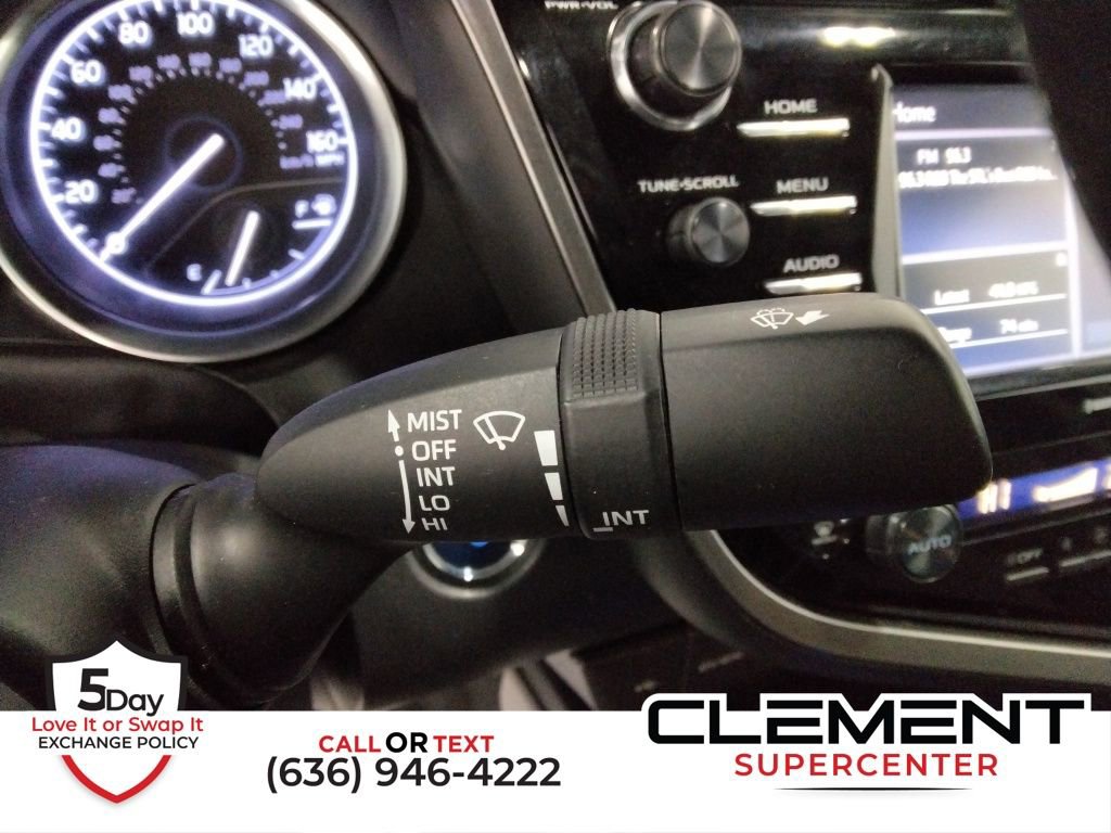 Used 2020 Toyota Camry LE image 14