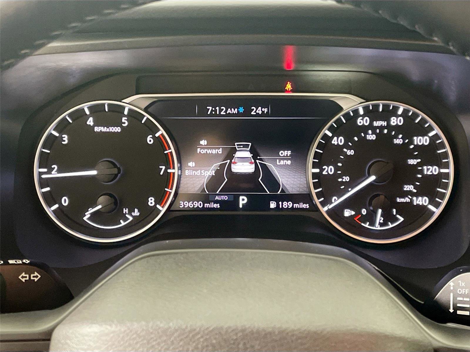 Used 2025 Nissan Rogue SV AWD/4WD image 18