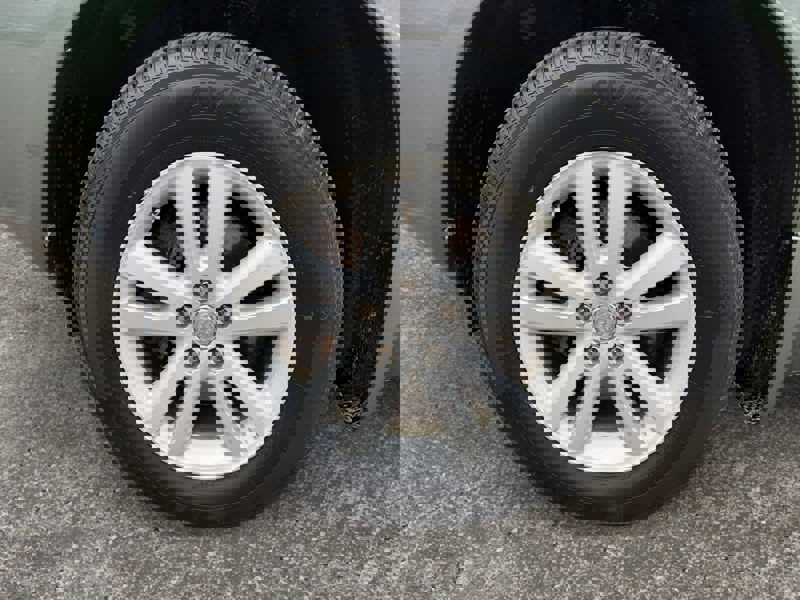 Used 2007 Toyota Highlander w/ 3rd Row image 12