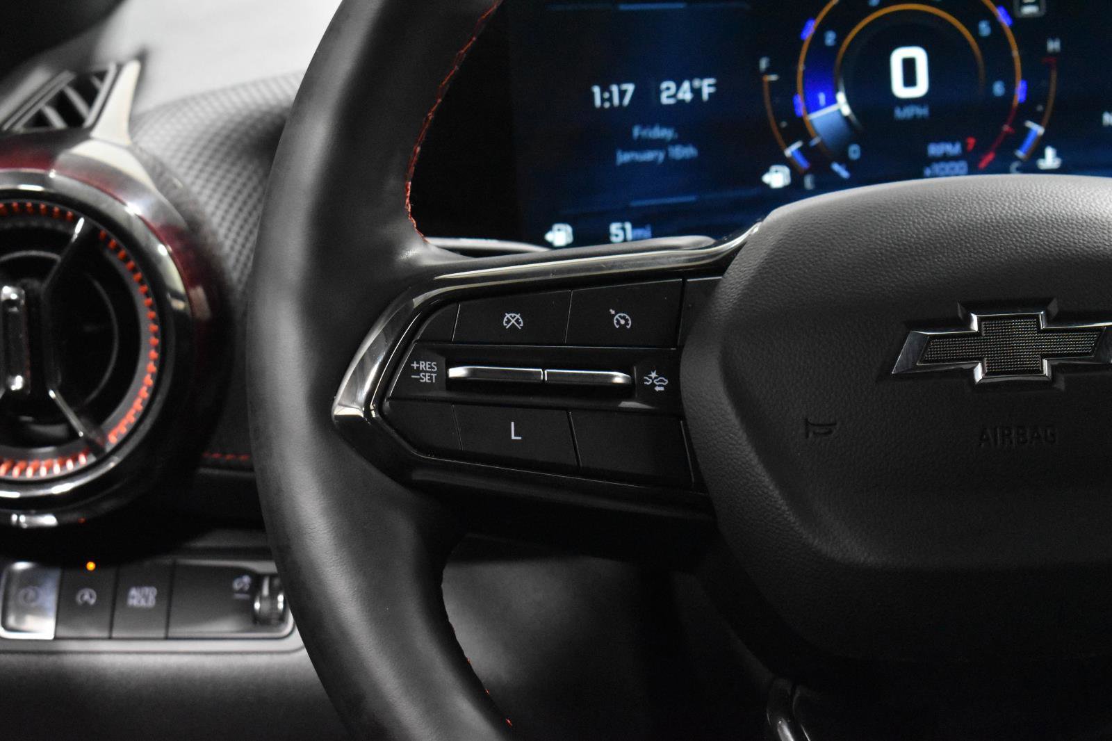 Used 2025 Chevrolet Equinox RS w/ Safety and Technology Package image 7