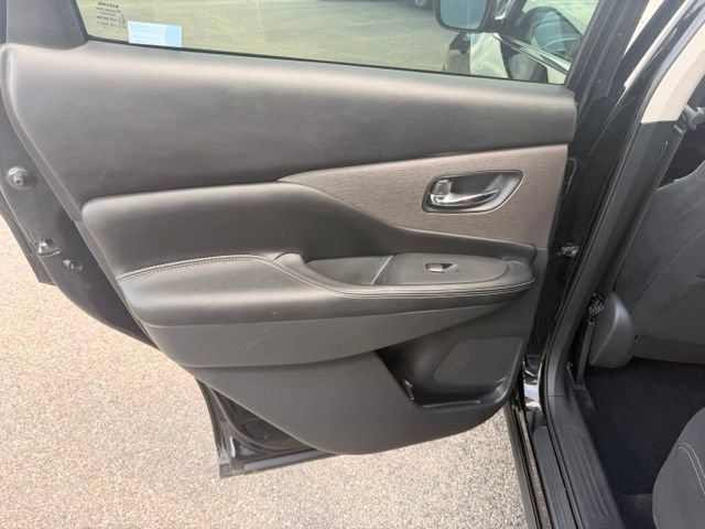 Used 2023 Nissan Murano S AWD/4WD image 8