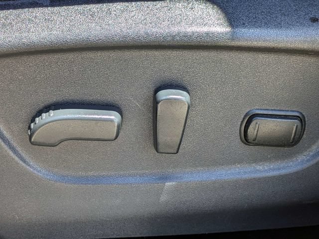 Used 2020 Nissan Rogue SV FWD image 22