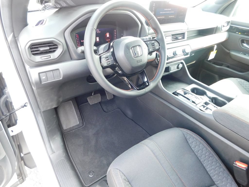 Used 2026 Honda Pilot Sport image 14