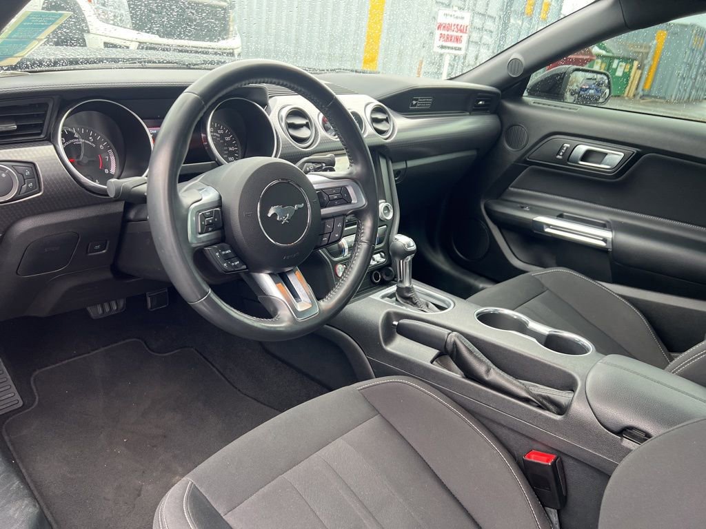Used 2020 Ford Mustang GT w/ GT Performance Package RWD image 5