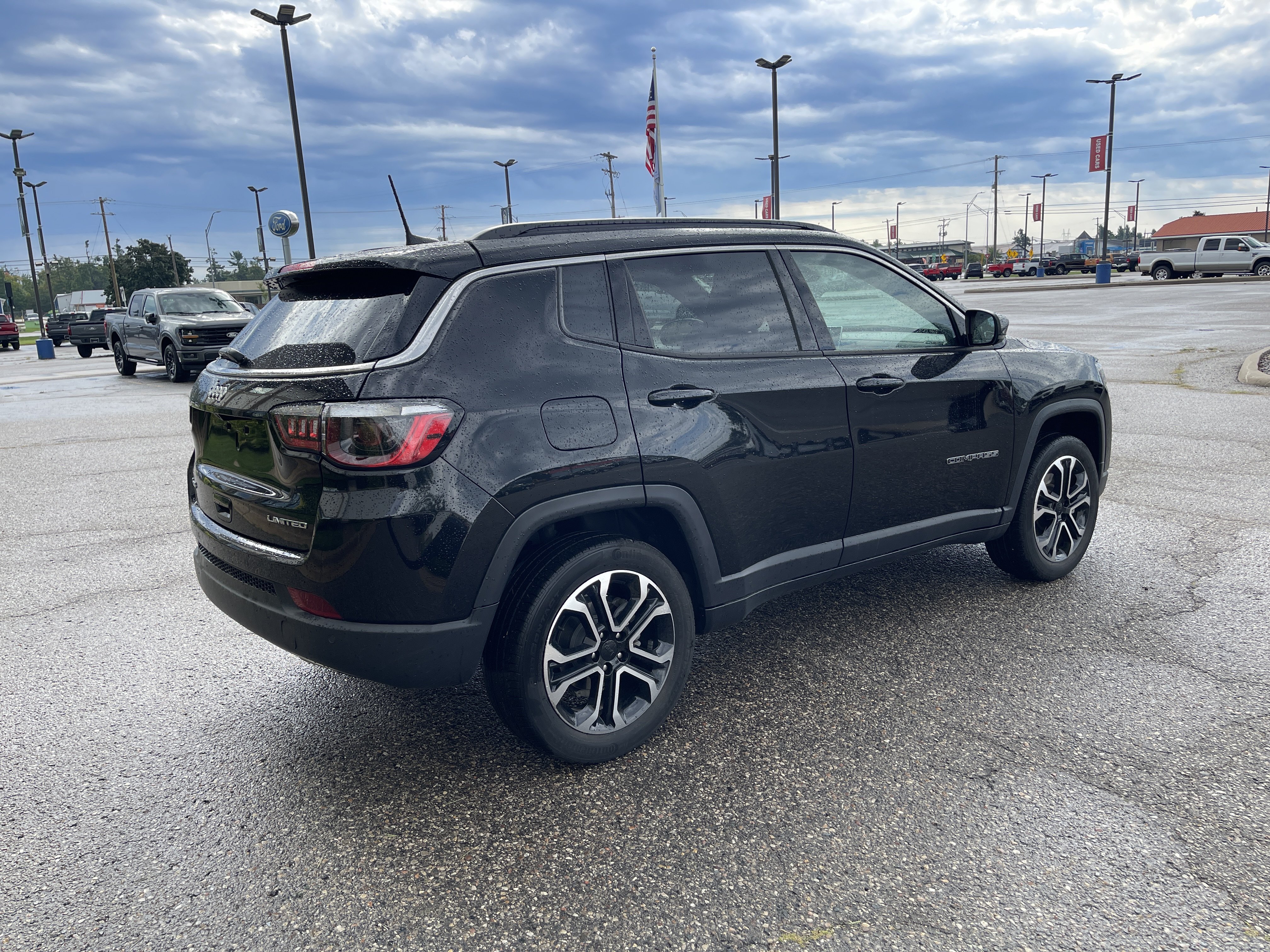 Used 2023 Jeep Compass Limited AWD/4WD image 4