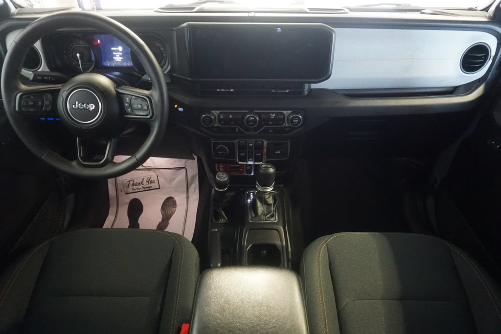 Used 2024 Jeep Wrangler Unlimited AWD/4WD image 26