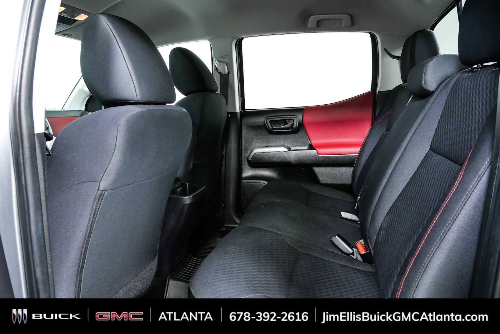 Used 2022 Toyota Tacoma SR5 AWD/4WD image 17