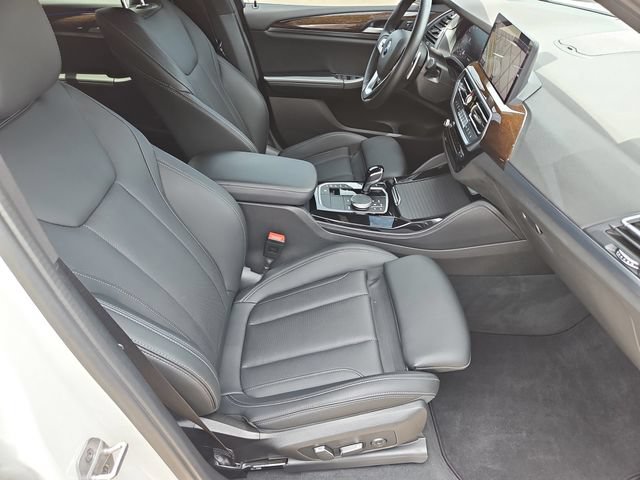 Used 2024 BMW X4 xDrive30i w/ Parking Assistance Package AWD/4WD image 14