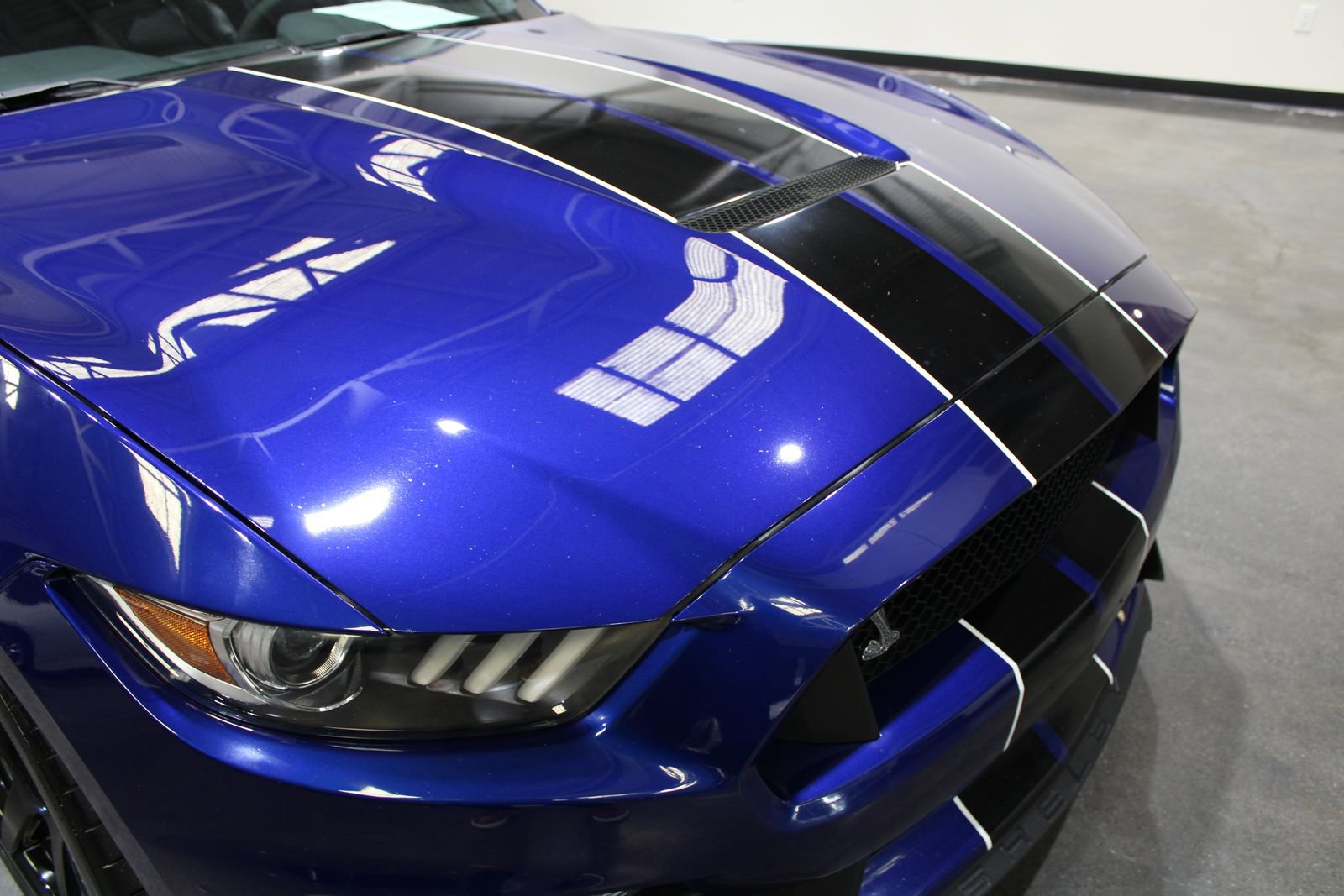 Used 2016 Ford Mustang Shelby GT350 w/ Technology Package image 13
