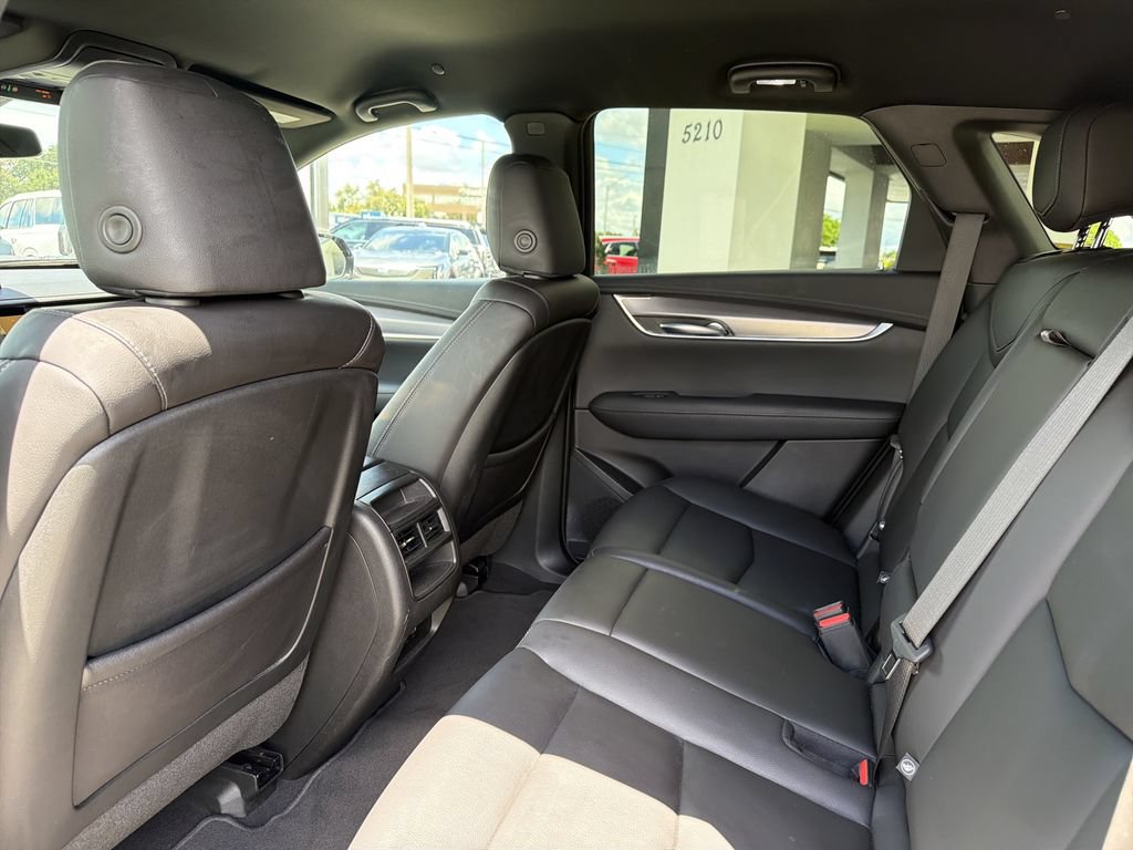 Certified 2023 Cadillac XT5 Luxury FWD image 17