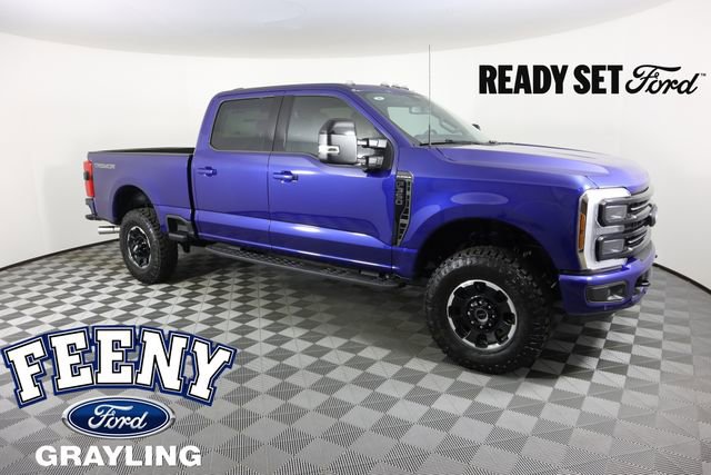 New 2026 Ford F350 Platinum w/ Tremor Off-Road Package