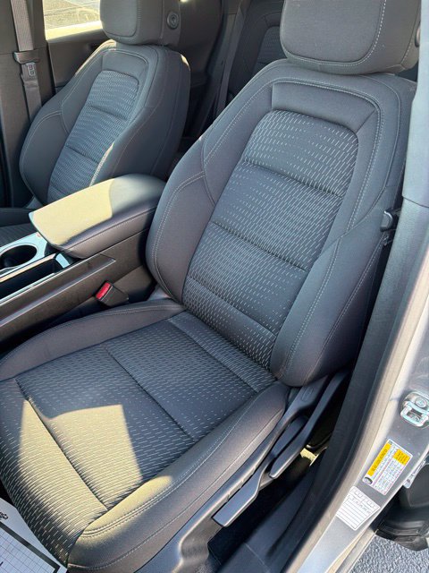 Used 2025 Chevrolet Equinox LT FWD image 10