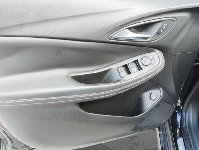 Used 2020 Buick Encore GX Select w/ Sport Touring Package FWD image 8