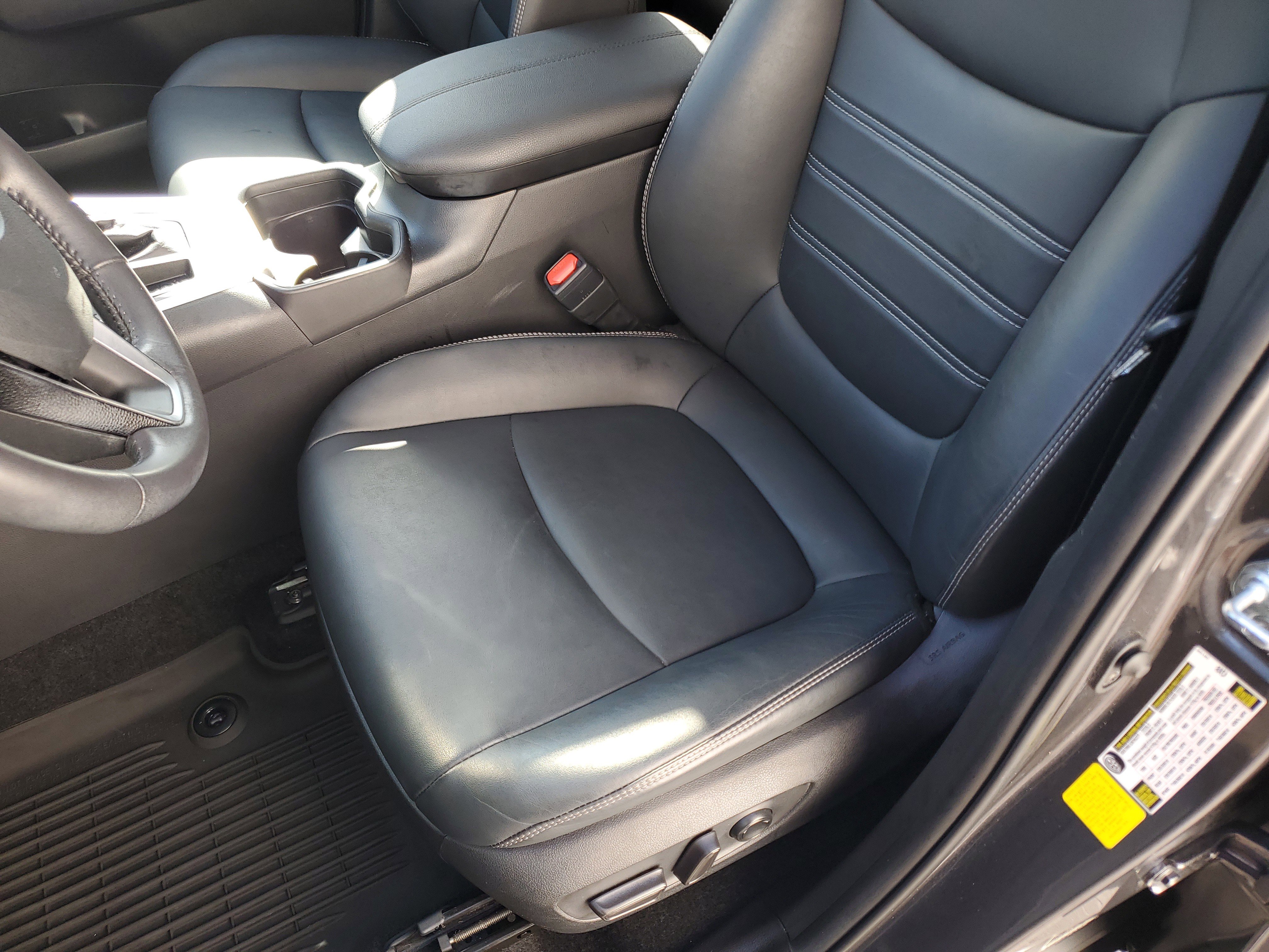 Used 2021 Toyota RAV4 XLE Premium image 21