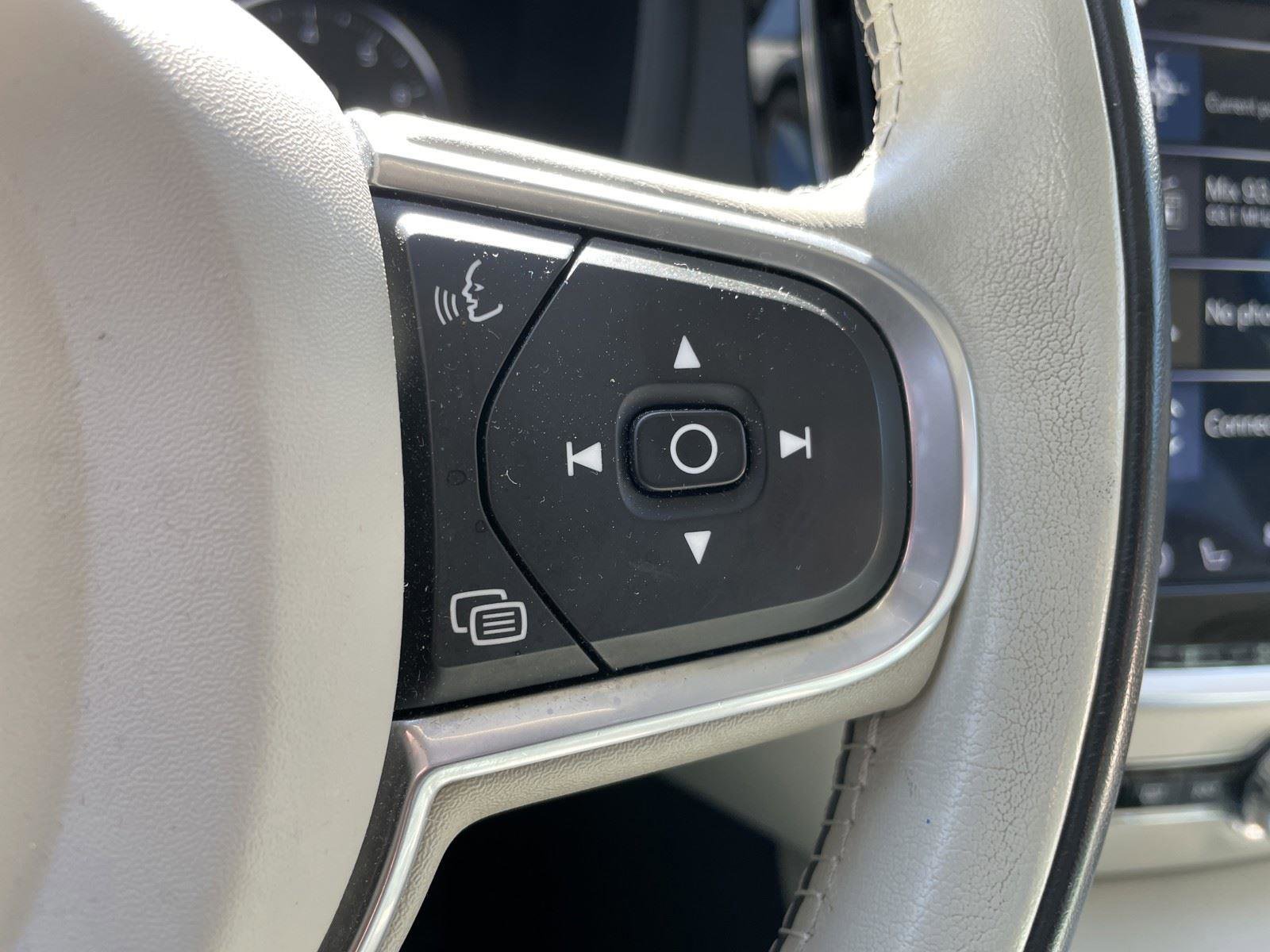 Used 2020 Volvo S60 T6 Momentum image 16