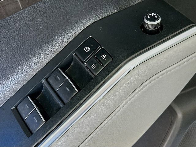 Used 2022 Toyota Highlander Platinum AWD/4WD image 20