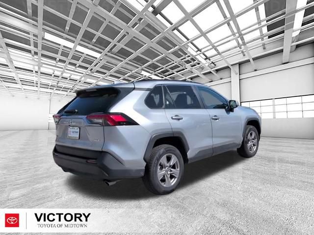 Used 2025 Toyota RAV4 XLE FWD video 3