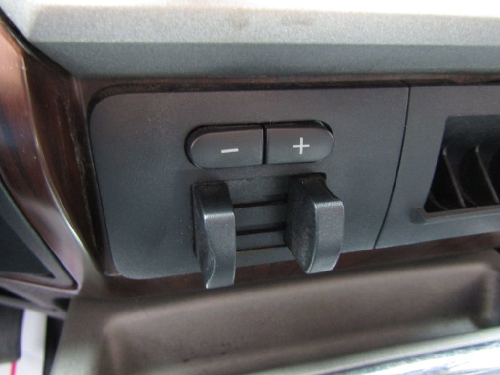 Used 2015 Ford F250 Lariat w/ Chrome Package image 15