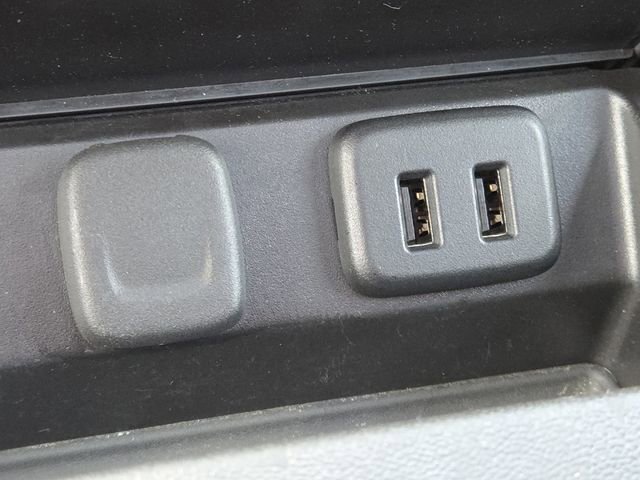 Used 2017 GMC Yukon XL Denali w/ Open Road Package image 8