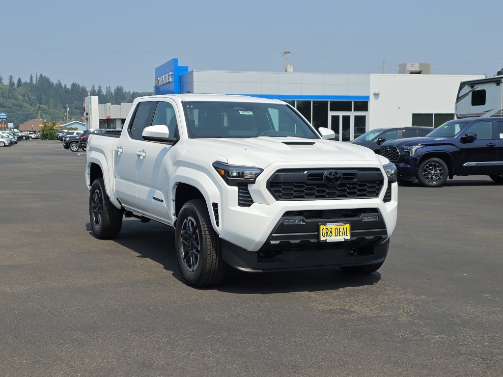 New 2026 Toyota Tacoma TRD Sport AWD/4WD image 2