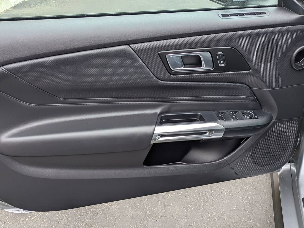 Used 2025 Ford Mustang Premium RWD image 15