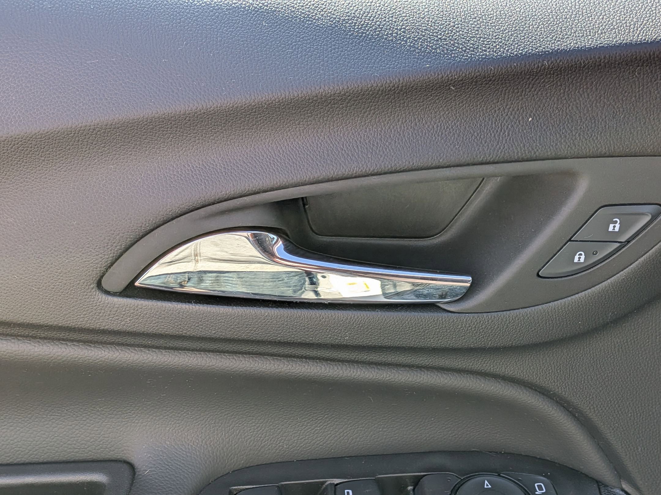 Used 2024 Chevrolet Equinox LT AWD/4WD image 12