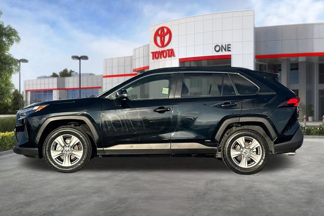 Used 2025 Toyota RAV4 XLE w/ Convenience Package AWD/4WD image 8