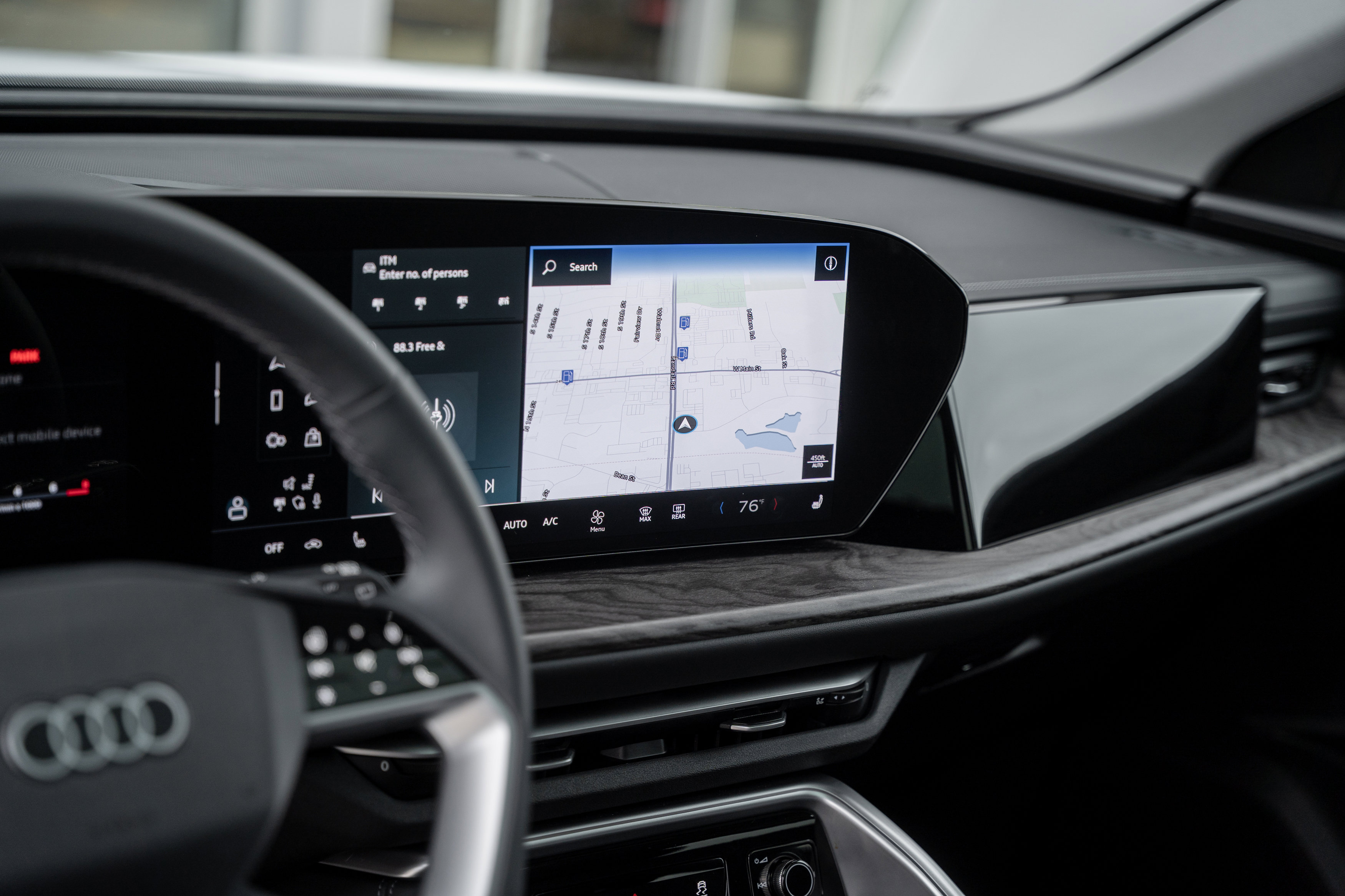 Certified 2025 Audi Q5 Premium w/ Convenience Package image 8