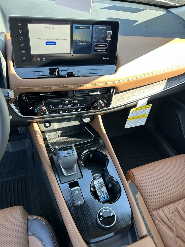 New 2026 Nissan Rogue Platinum image 18