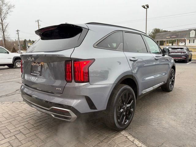 Used 2023 Kia Sorento SX image 9