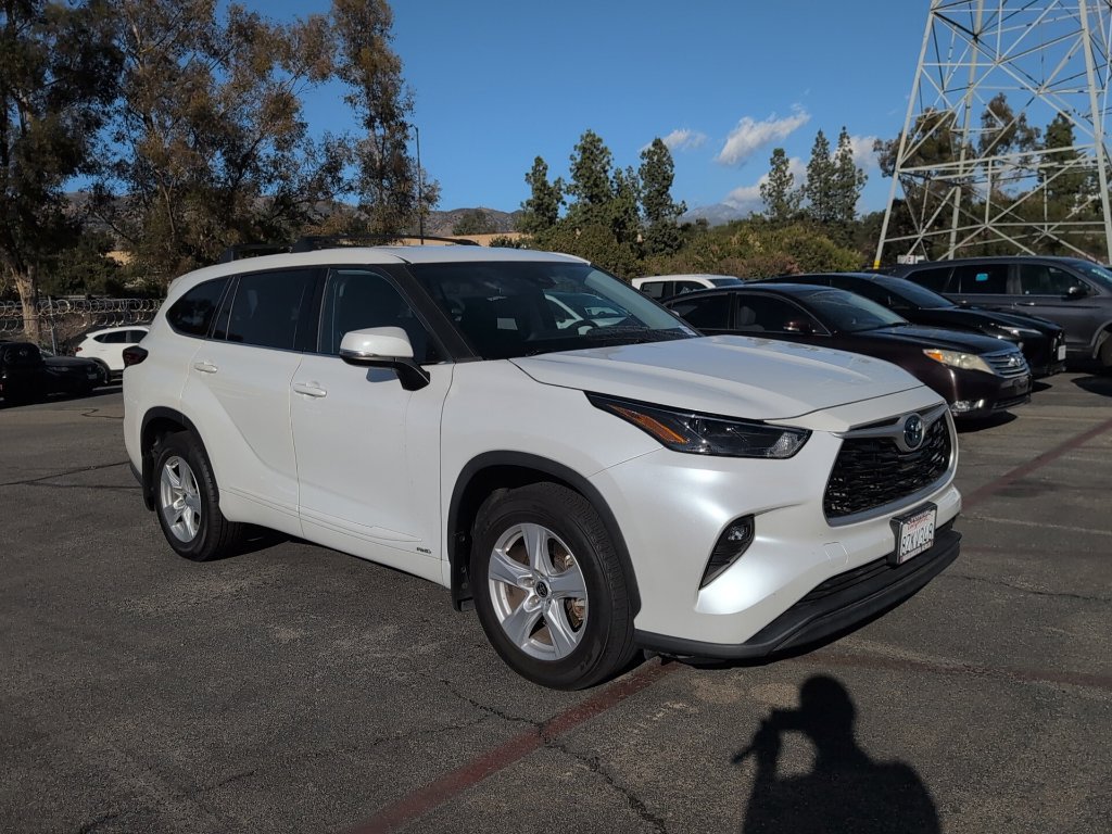 Used 2022 Toyota Highlander LE