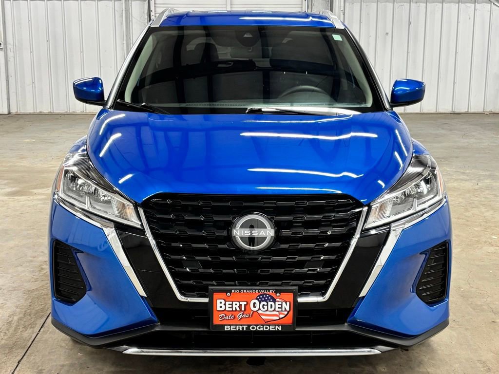 Used 2024 Nissan Kicks SV FWD image 3