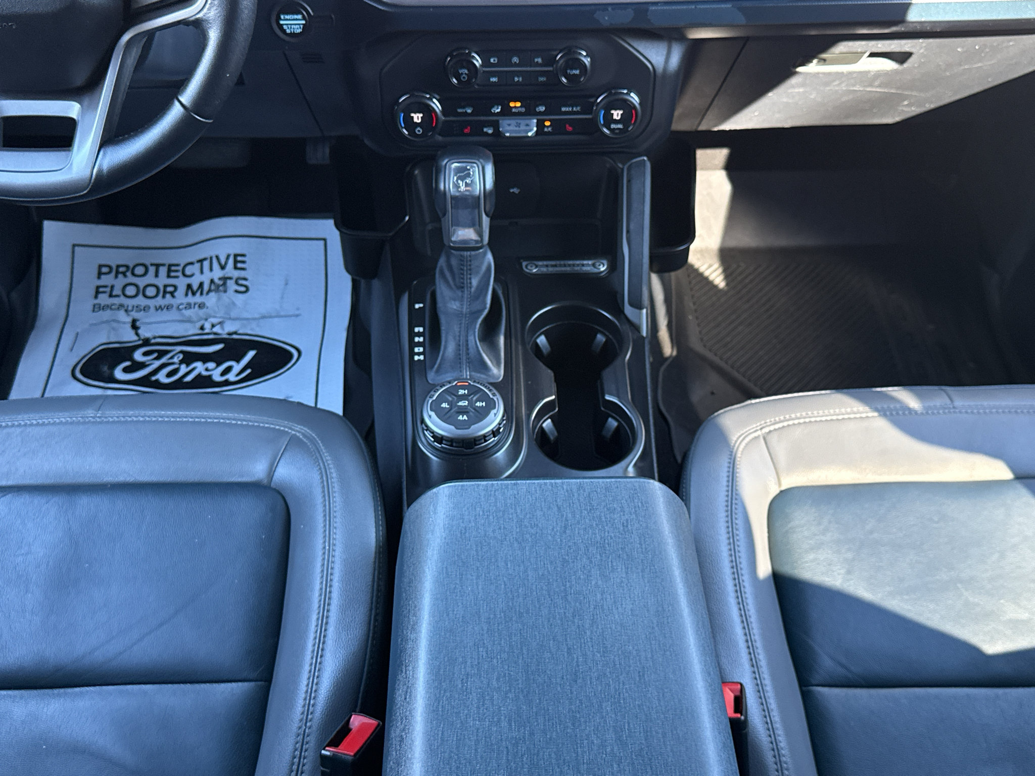Used 2023 Ford Bronco Outer Banks w/ Sasquatch Package AWD/4WD image 26