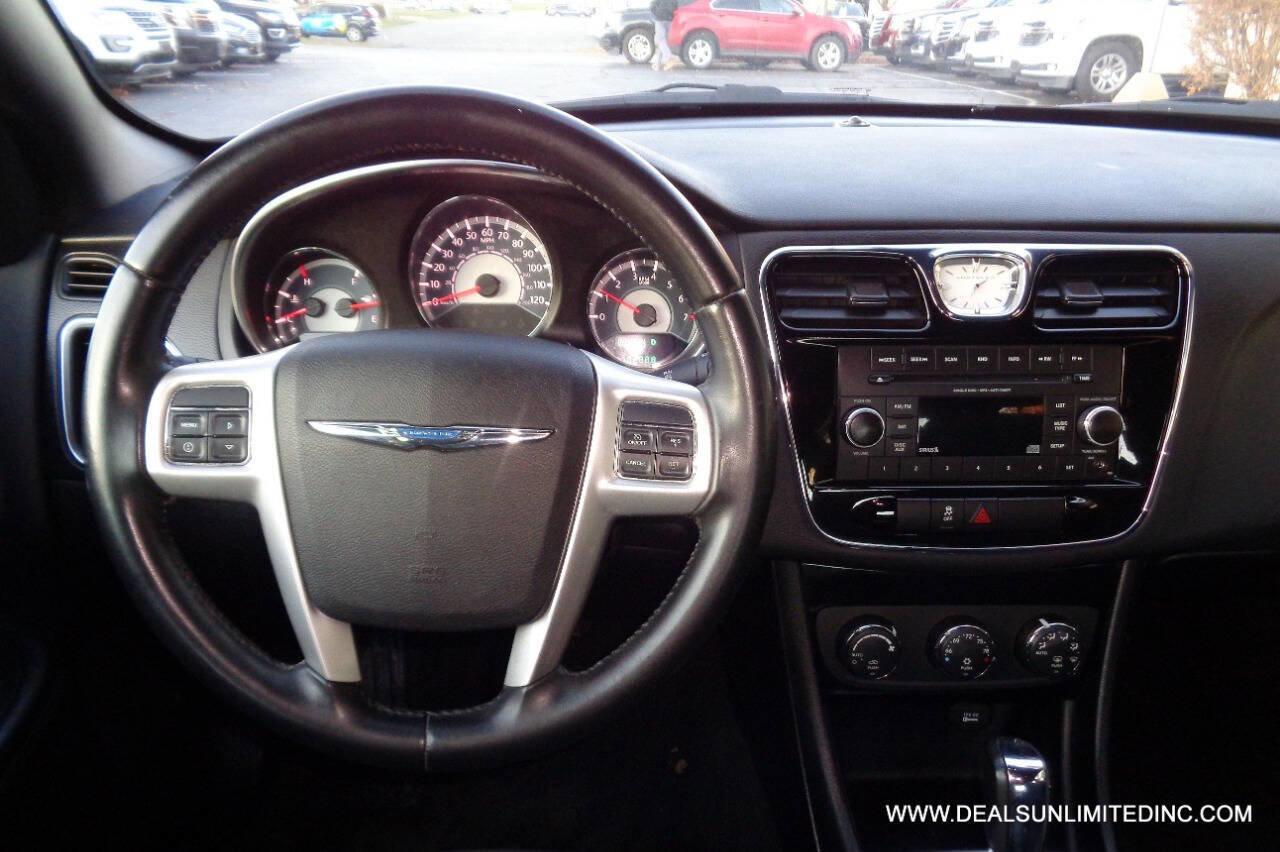 Used 2013 Chrysler 200 Touring image 9