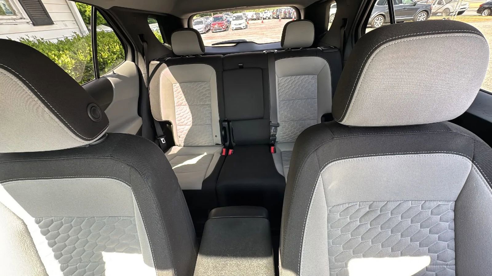 Used 2021 Chevrolet Equinox LS w/ LS Convenience Package FWD image 13