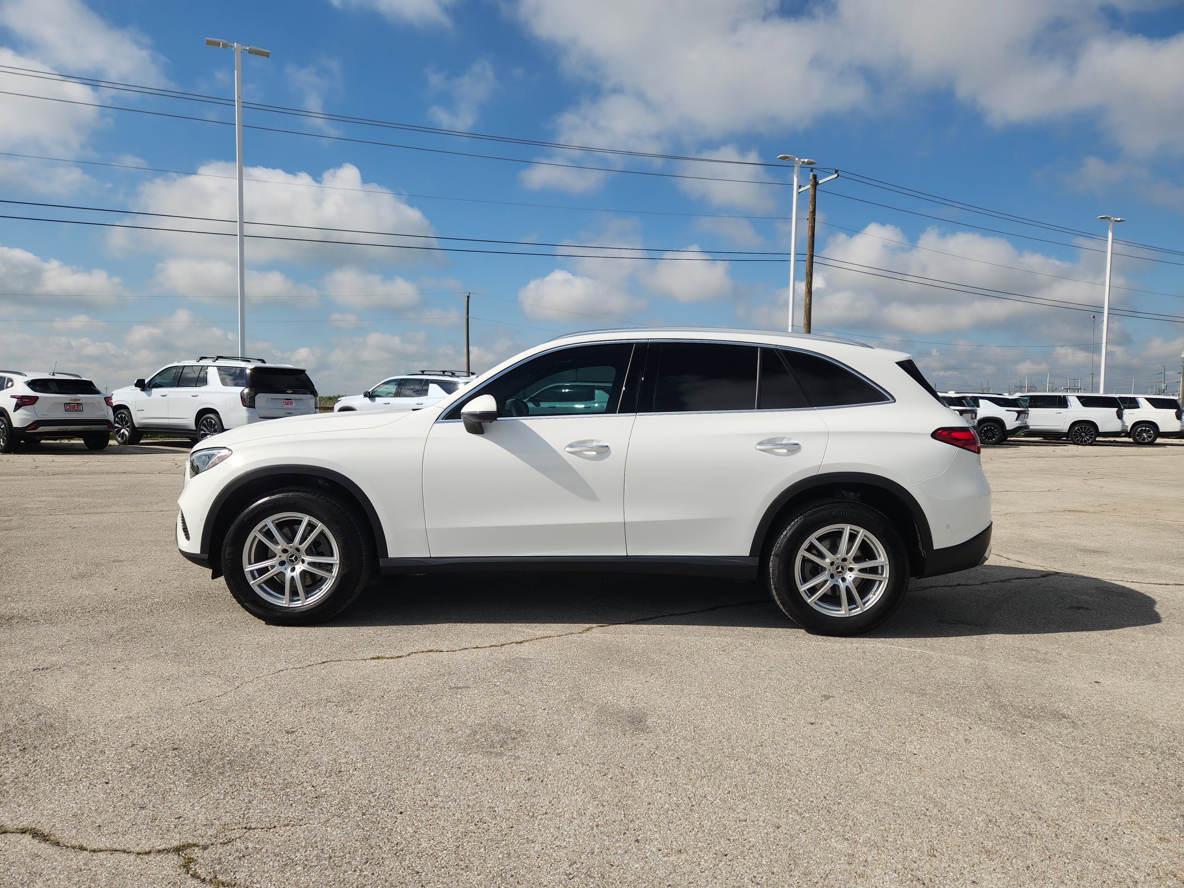 Used 2025 Mercedes-Benz GLC 300 image 4